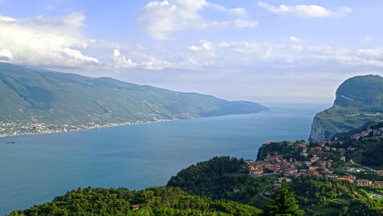 Teresa Campi Apartments Lake View By Gardadomusmea Tremosine Exterior foto
