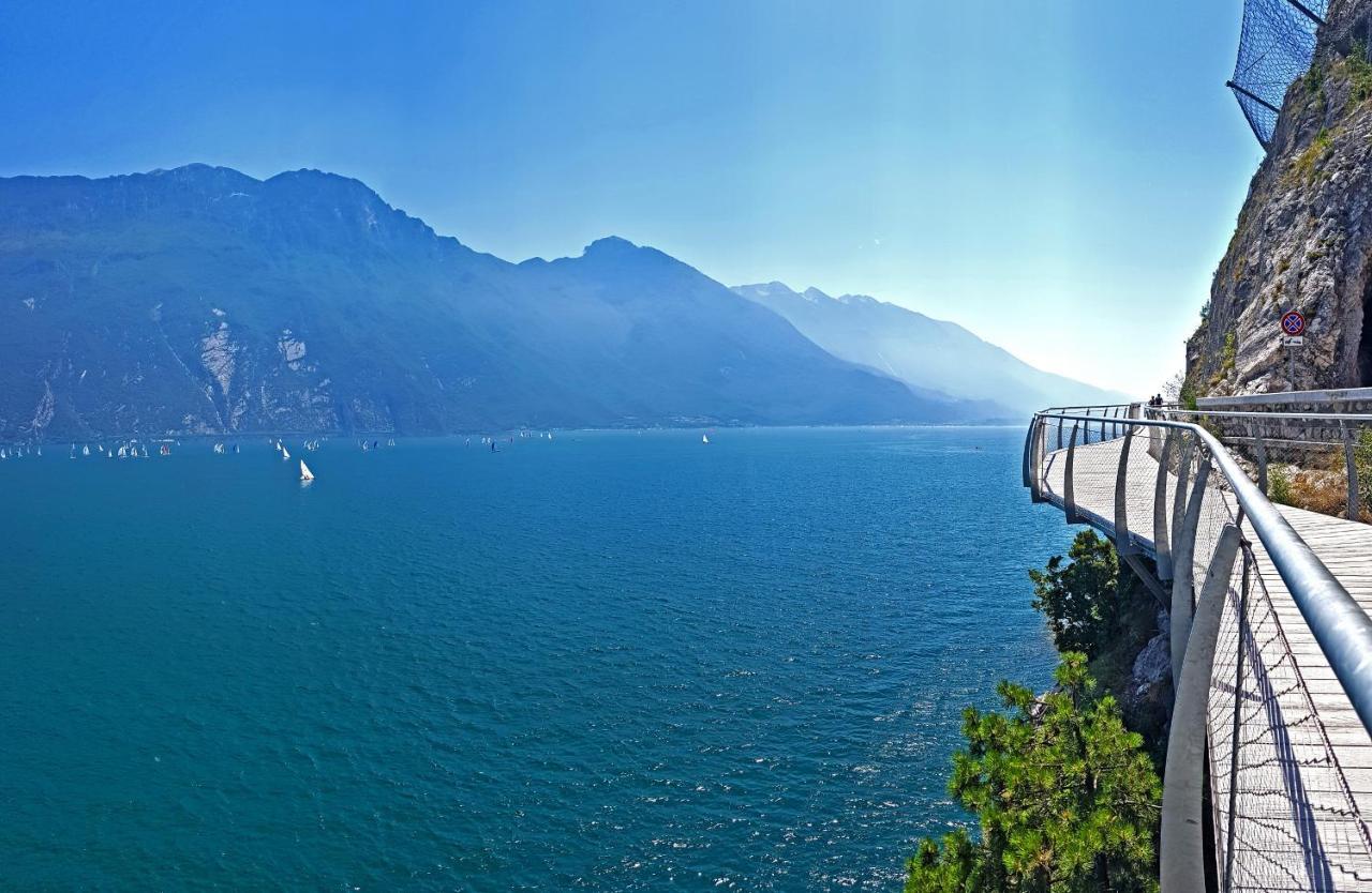 Teresa Campi Apartments Lake View By Gardadomusmea Tremosine Exterior foto